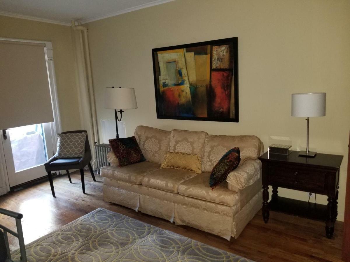 Fully Furnished Entire Floor Apartment In Historic Harlem New York Buitenkant foto