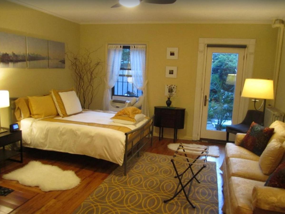 Fully Furnished Entire Floor Apartment In Historic Harlem New York Buitenkant foto
